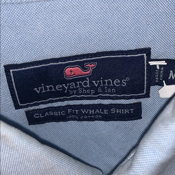 Vineyard Vines MEDIUM Solid Blue Button Down - Picture 2 of 3